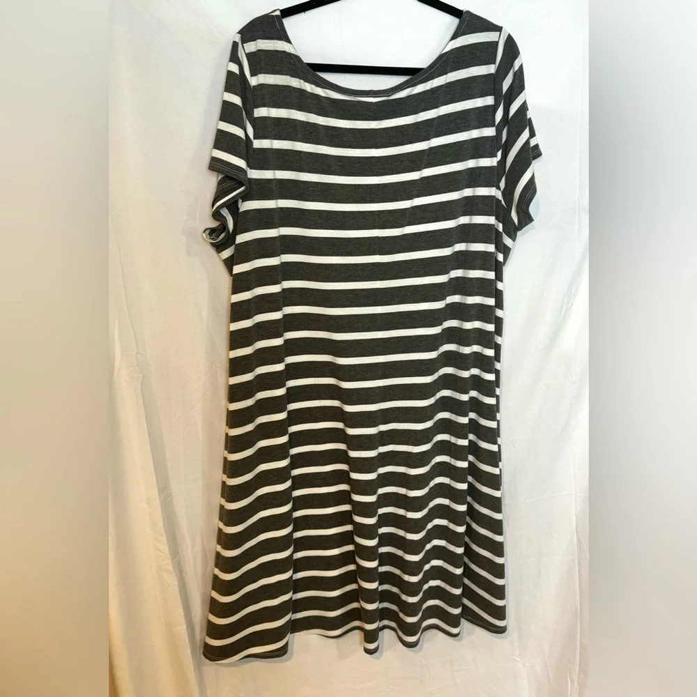 Lane Bryant Plus Size A-Line Grey/White Striped Dress Size 22/24 - Picture 5 of 8